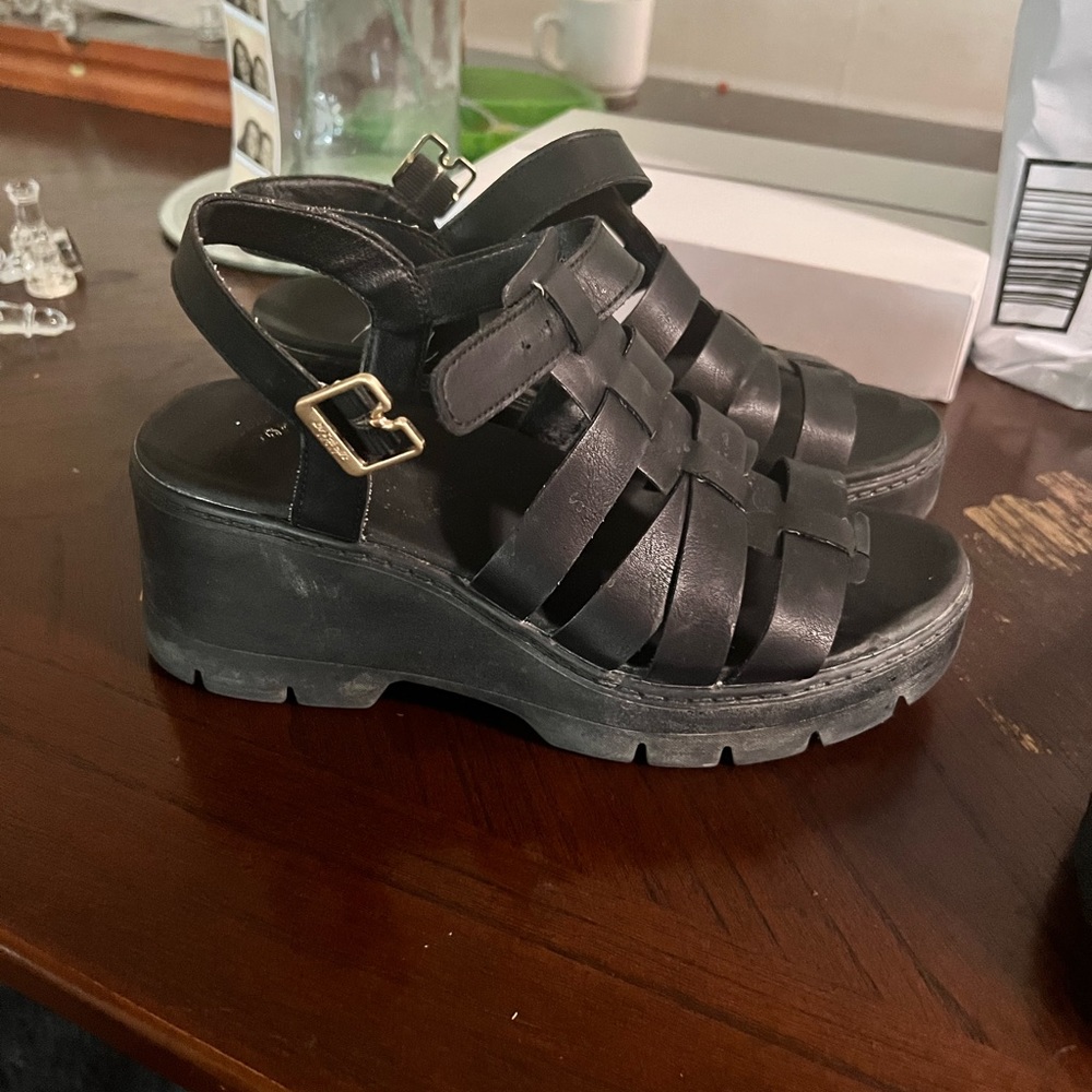 Dr. Scholls chunky strap sandal- worn for two weeks
